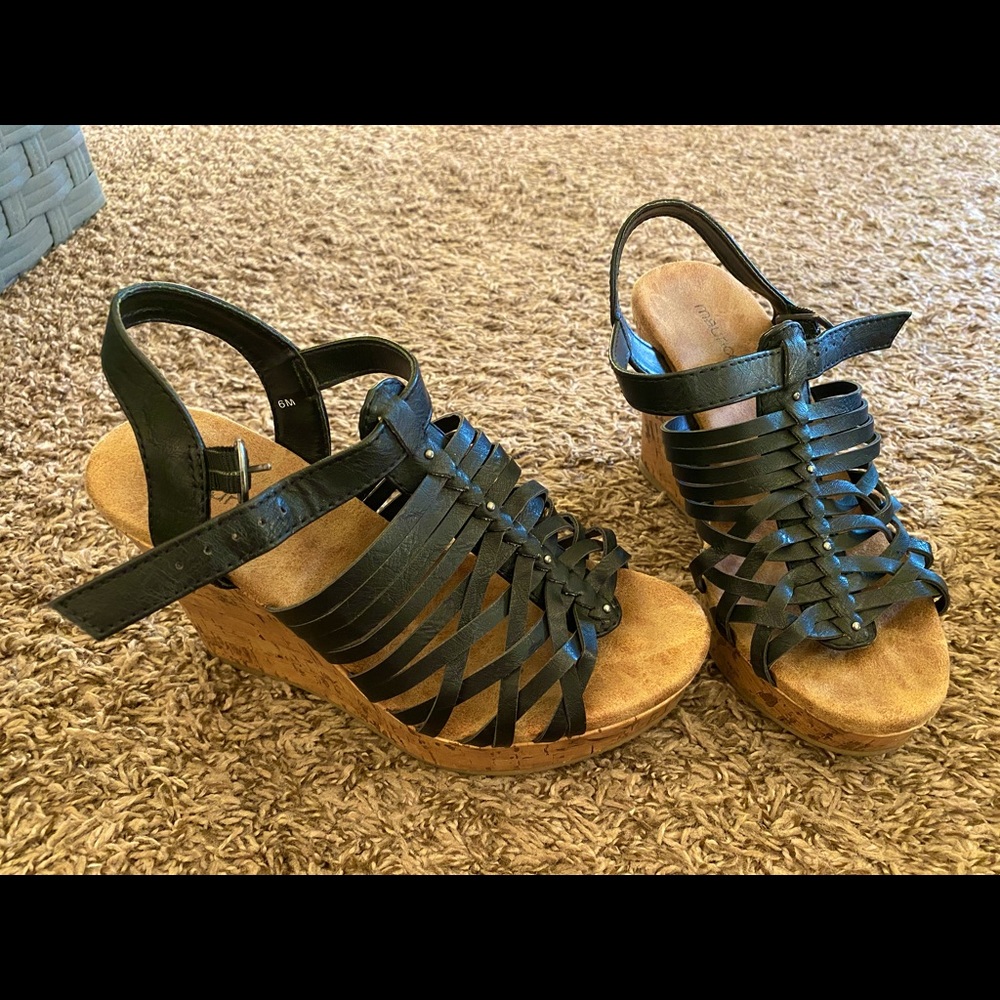 Selling cute wedges